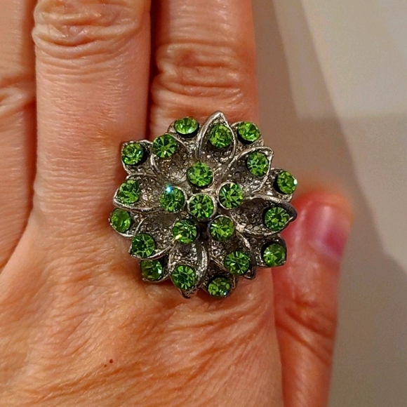 Retro Green Rhinestone Flower Ring - Picture 1 of 5